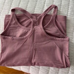 Women’s Lulu tank with built in bra